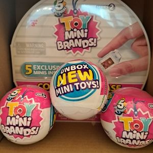 Mini brands series 2 Collectors case 20  pcs plus case